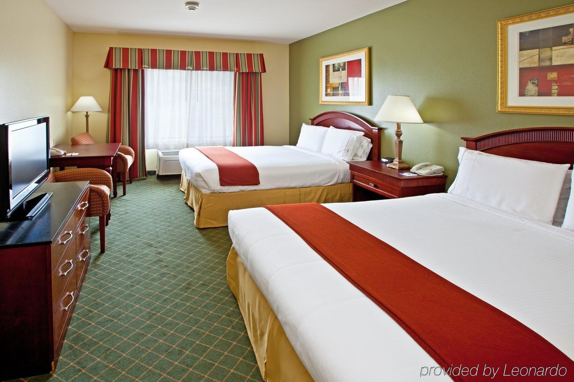 Holiday Inn Express Hotel & Suites Lexington-Downtown University By Ihg Стая снимка