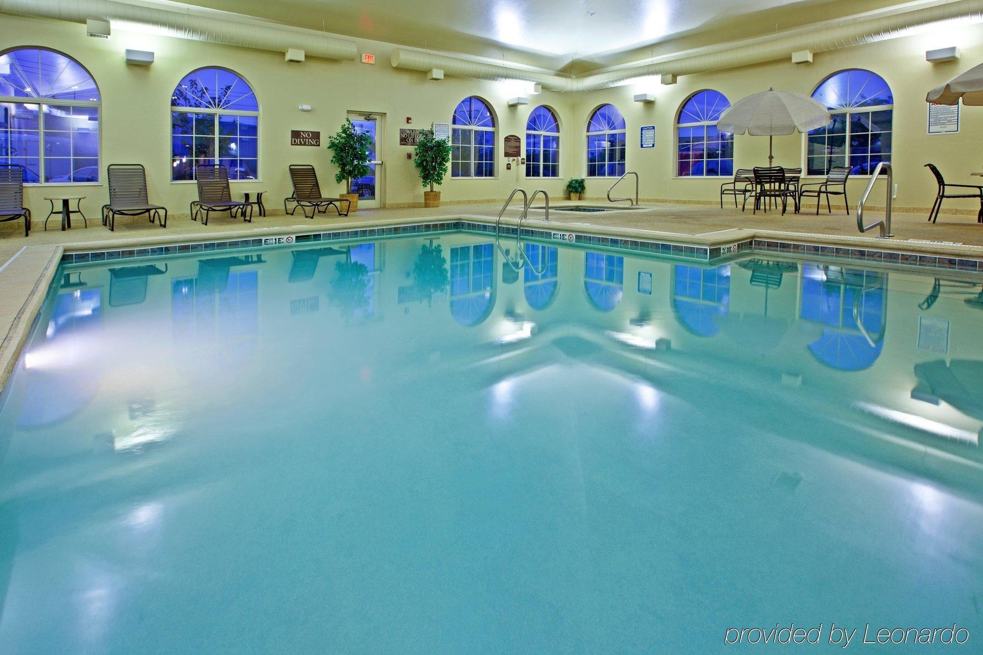 Holiday Inn Express Hotel & Suites Lexington-Downtown University By Ihg Съоръжения снимка