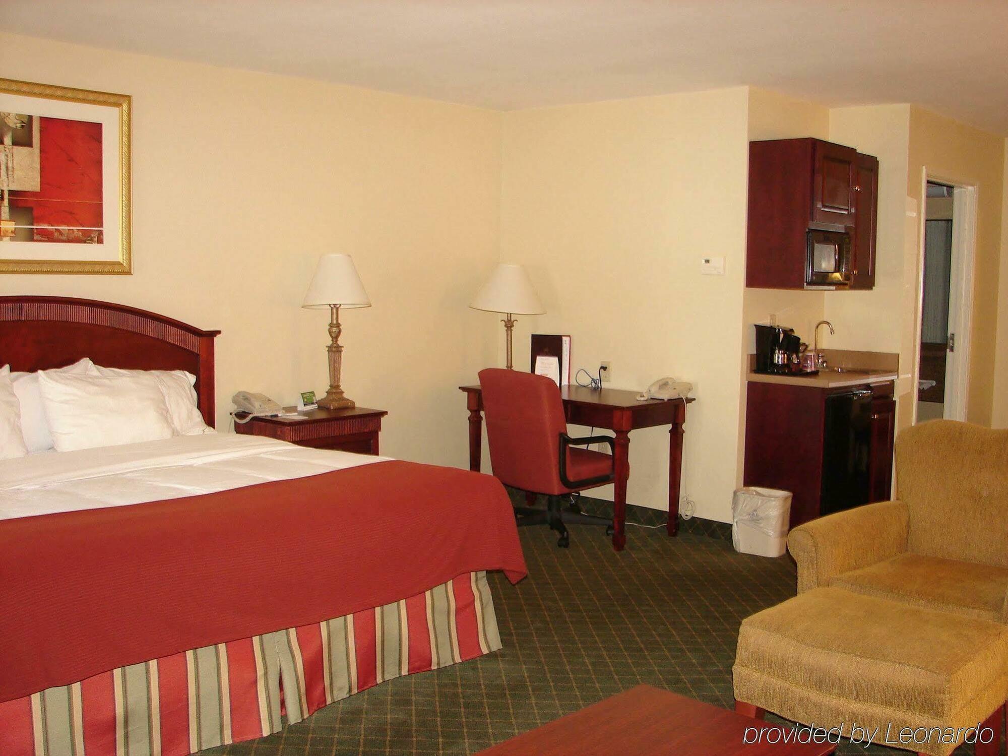 Holiday Inn Express Hotel & Suites Lexington-Downtown University By Ihg Екстериор снимка
