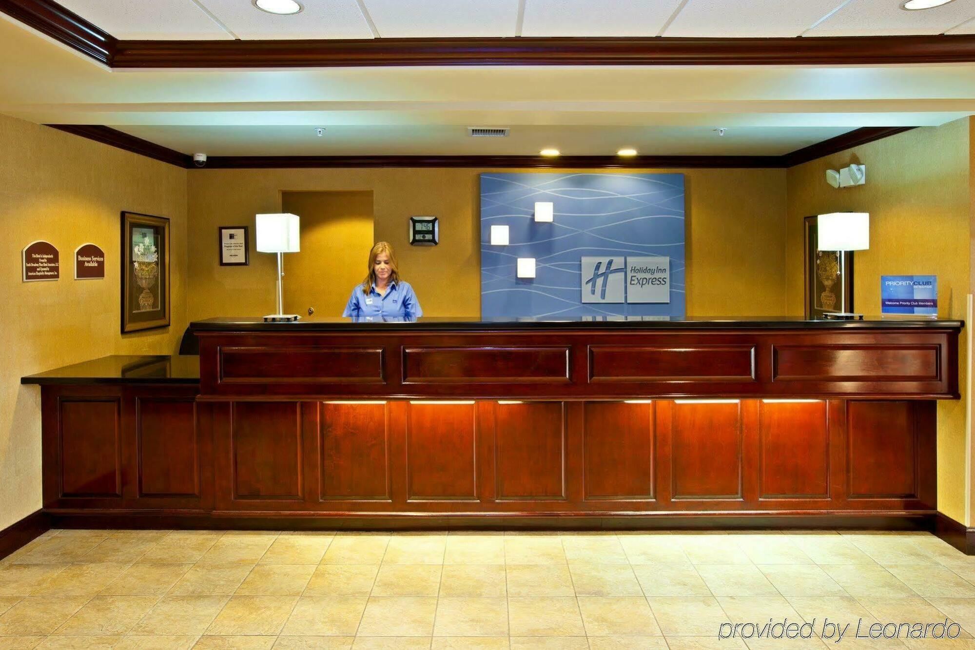 Holiday Inn Express Hotel & Suites Lexington-Downtown University By Ihg Екстериор снимка
